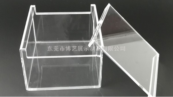 在定制亞克力展示架時，絲印應該注意一些什么事項呢？